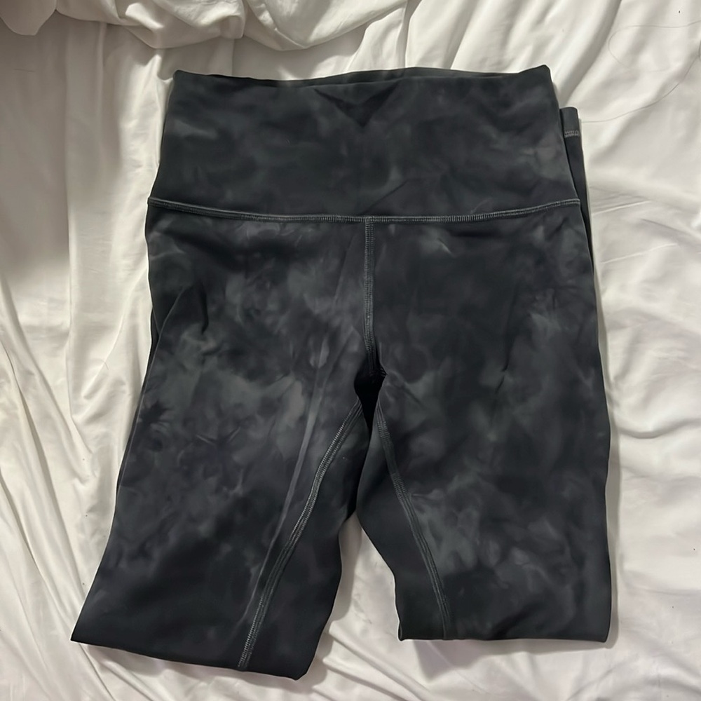 Lululemon Women's Grey and Black Leggings